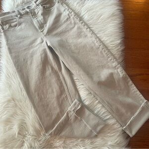 Everlane Cropped Ankle Jeans in Light Cream